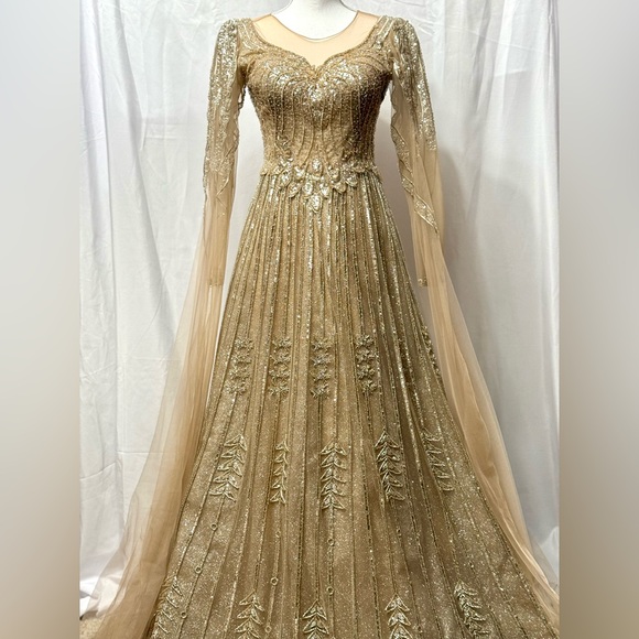 Gold Evening Gown - Picture 5 of 12